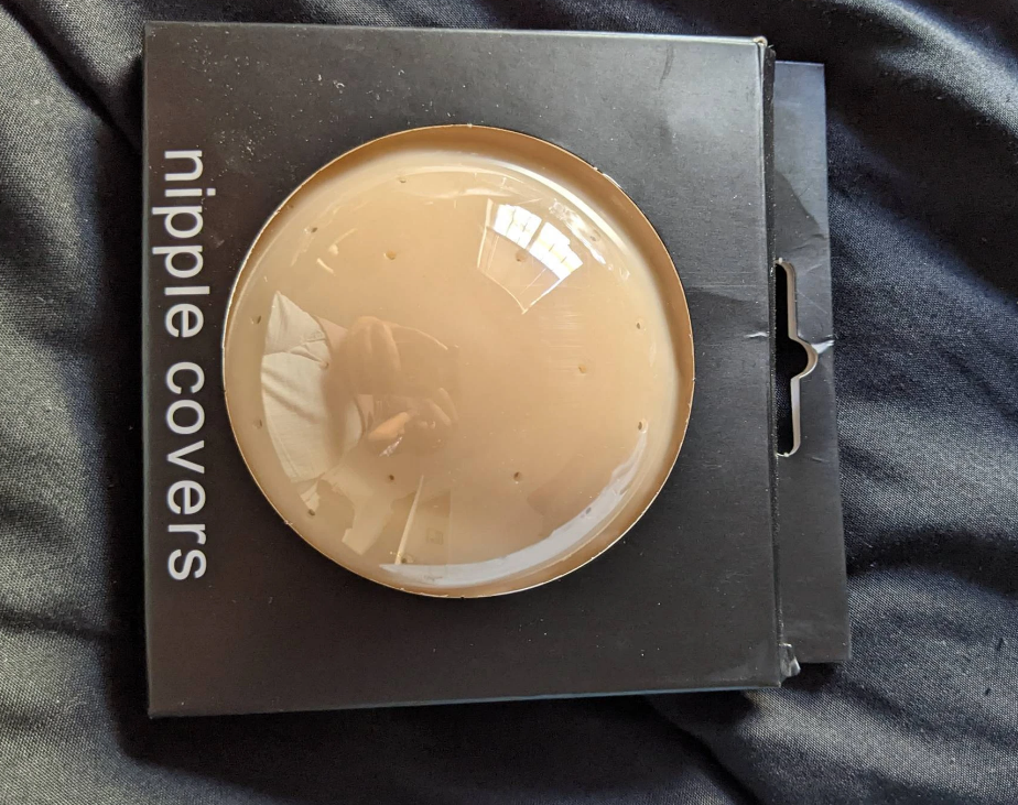 Choosing nipple covers for sensitive skin: What to keep in mind